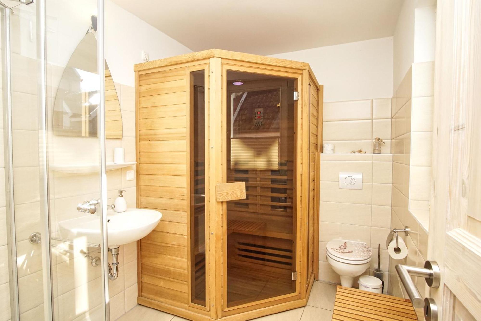 Ferienhaus Wellenlaeufer Haus - Sauna, Terrasse, Garten Glowe Εξωτερικό φωτογραφία
